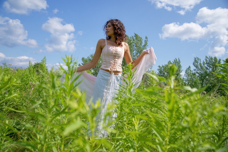 Robes de mariée sur mesure et durables : Le choix parfait pour un mariage éco-responsable